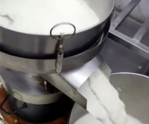 豆浆过滤现场